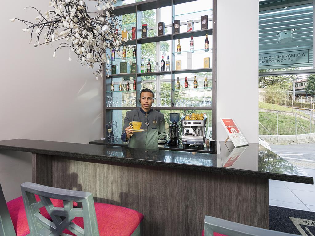 Hotel Bh El Poblado Medellín Zewnętrze zdjęcie